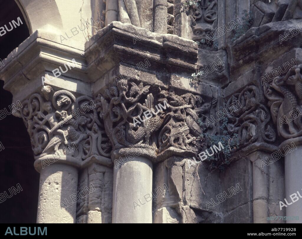 CLAUSTRO S XIV- CAPITELES FIGURATIVOS-MOTIVOS DEL BESTIARIO MEDIEVAL-GOTICO CATALAN.