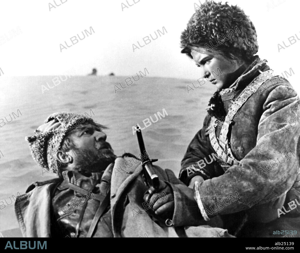 EL CUARENTA Y UNO, 1956 (SOROK PERVJI), dirigida por GRIGORI CHUJRAI. Copyright MINISTERSTVO KINEMATOGRAFII.