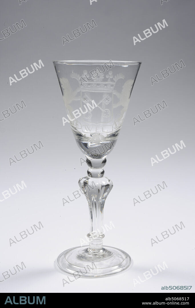 chalice, third quarter 18th century, General: 18.5 x 7.5cm 185 x 75mm, Base diameter: 6.8cm / Diameter chalice: 7.5cm, city coat of arms, lion, Chalice of colorless glass. The chalice has a slightly sloping base. A massive, baluster-shaped trunk known as the Silesian trunk in six vertical ribs ending in a point. An elongated bubble in the trunk. Above this two knots followed by a thick chalice bottom and the chalice. There is an air bubble in the chalice bottom. On the chalice wall an image of the coat of arms of Leiden, flanked by two lions with the caption: LEYDENS WEL VAAREN. The three words are outlined separately. Under the word WEL is a to, Date1958.