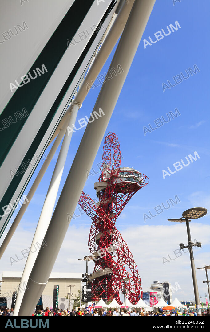 Olympic Stadium and ArcelorMittal Orbit Tower in the Olympic Park, Stratford City, London, England, United Kingdom, Europe.