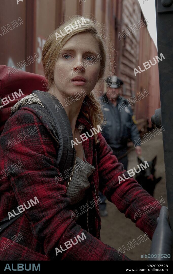 BRIT MARLING in THE EAST, 2013, directed by ZAL BATMANGLIJ. Copyright SCOTT FREE PRODUCTIONS.