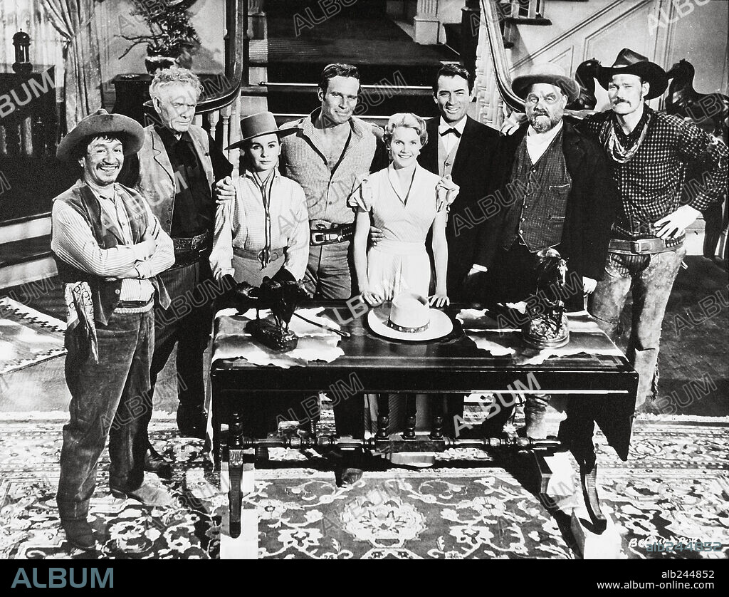BURL IVES, CARROLL BAKER, CHARLTON HESTON, GREGORY PECK und JEAN SIMMONS in THE BIG COUNTRY, 1958, unter der Regie von WILLIAM WYLER. Copyright UNITED ARTISTS.