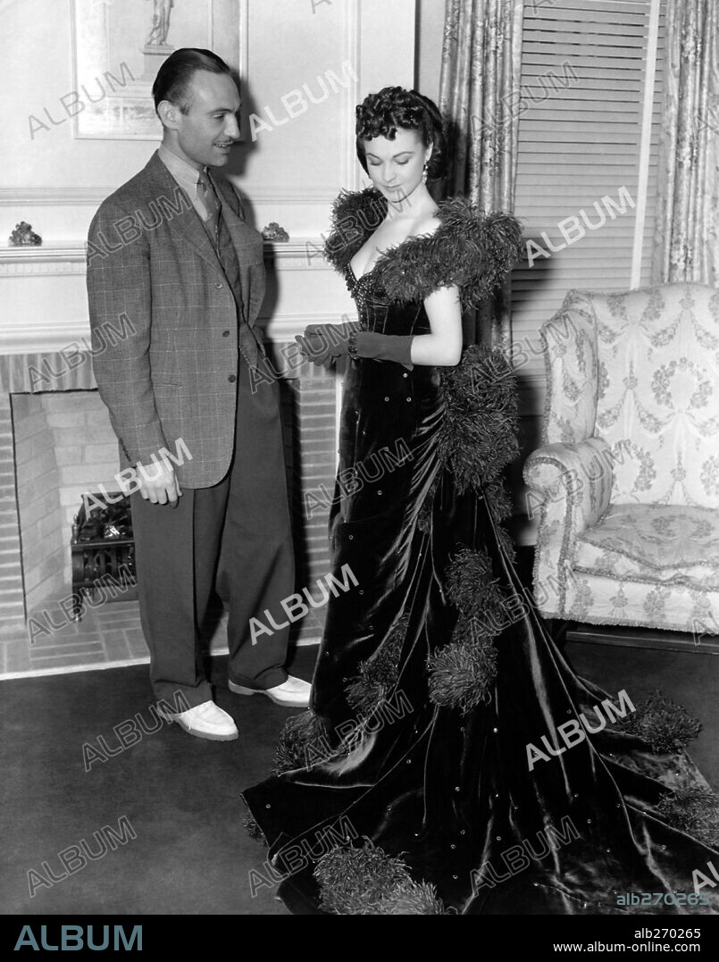 VIVIEN LEIGH and WALTER PLUNKETT in GONE WITH THE WIND, 1939, directed by GEORGE CUKOR and VICTOR FLEMING. Copyright M.G.M.