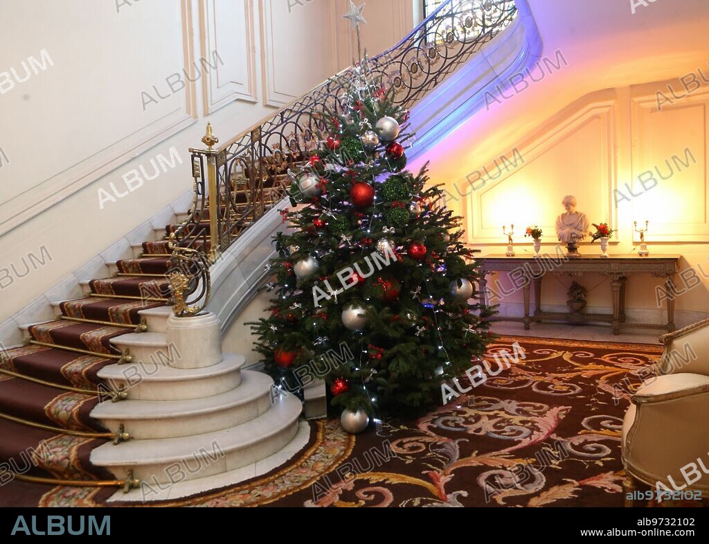 Madrid, 12/21/2016. The Italian ambassador to Spain, Stefano Sannino, shows us the interior of the embassy decorated for Christmas. Photo: Ernesto Agudo ARCHDC.