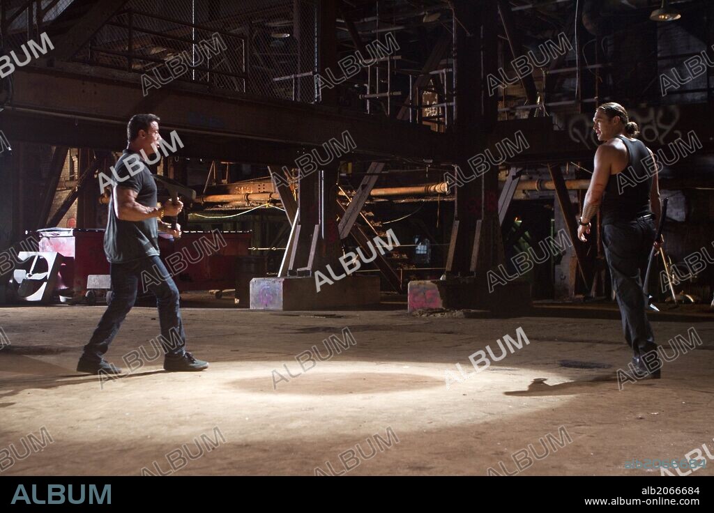 JASON MOMOA and SYLVESTER STALLONE in BULLET TO THE HEAD, 2012, directed by WALTER HILL. Copyright AUTOMATIK ENTERTAINMENT.