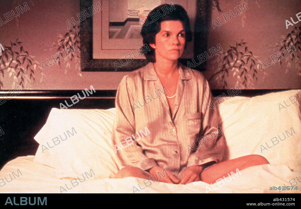 GENEVIEVE BUJOLD in CHOOSE ME, 1984, directed by ALAN RUDOLPH. Copyright ISLAND ALIVE/TARTAN.