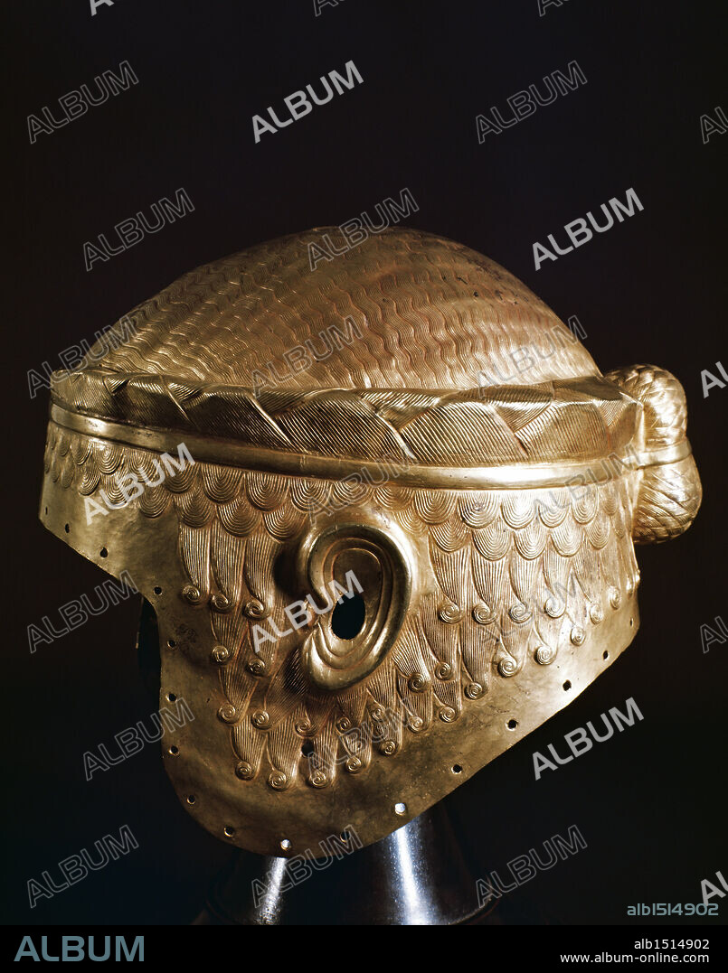 Sumerian civilization, 3rd millennium b.C. King Meskalamdug's golden helmet. From Ur.