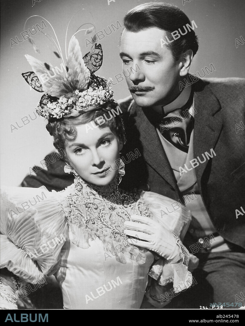 JOAN GREENWOOD and MICHAEL REDGRAVE in THE IMPORTANCE OF BEING EARNEST, 1952, directed by ANTHONY ASQUITH. Copyright RANK.