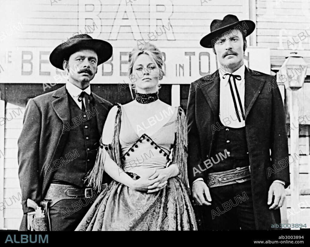FAYE DUNAWAY, HARRIS YULIN and STACY KEACH in DOC, 1971, directed by FRANK PERRY. Copyright FP FILMS.