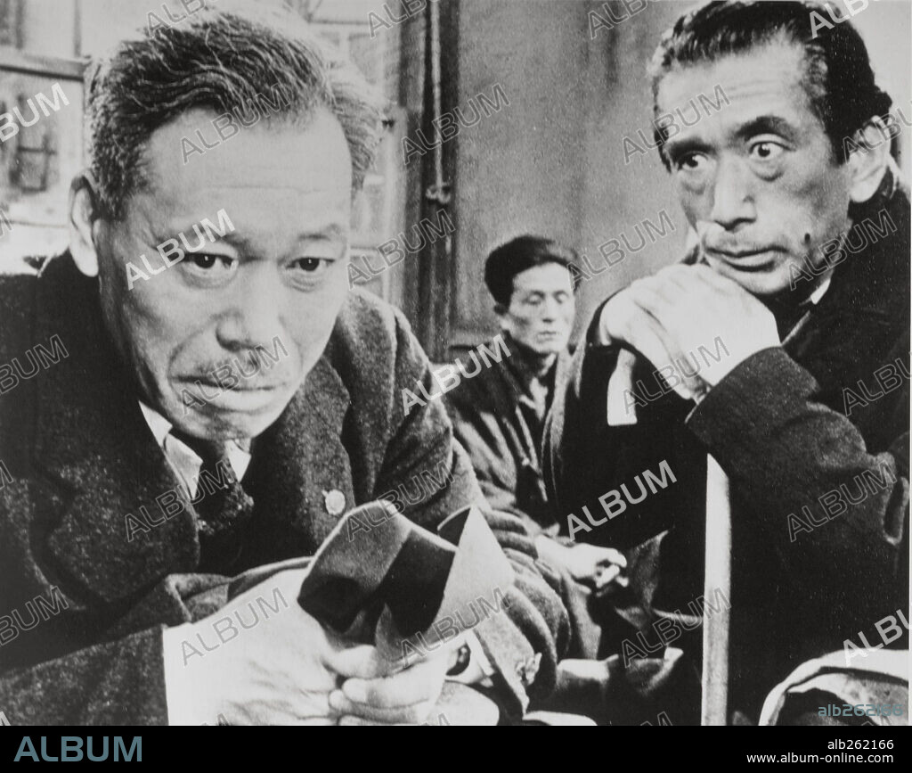 TAKASHI SHIMURA en IKIRU-VIVIR, 1952 (IKIRU), dirigida por AKIRA KUROSAWA.
