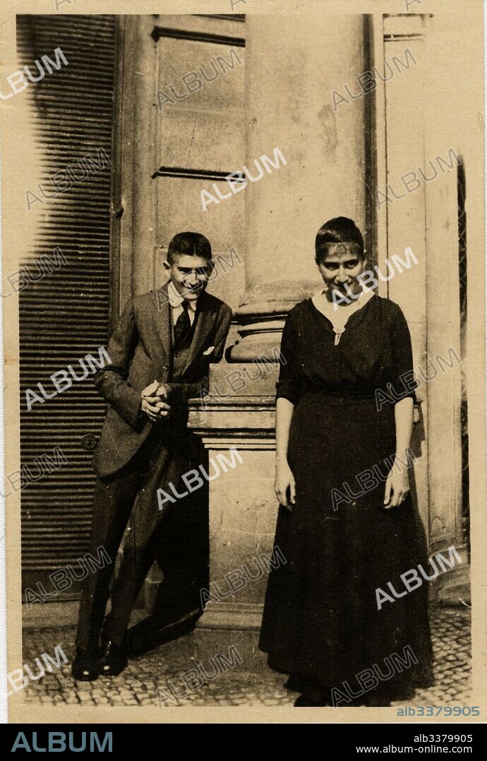 ANONYME. Franz Kafka with his sister Ottla before Oppelt House in Prague.