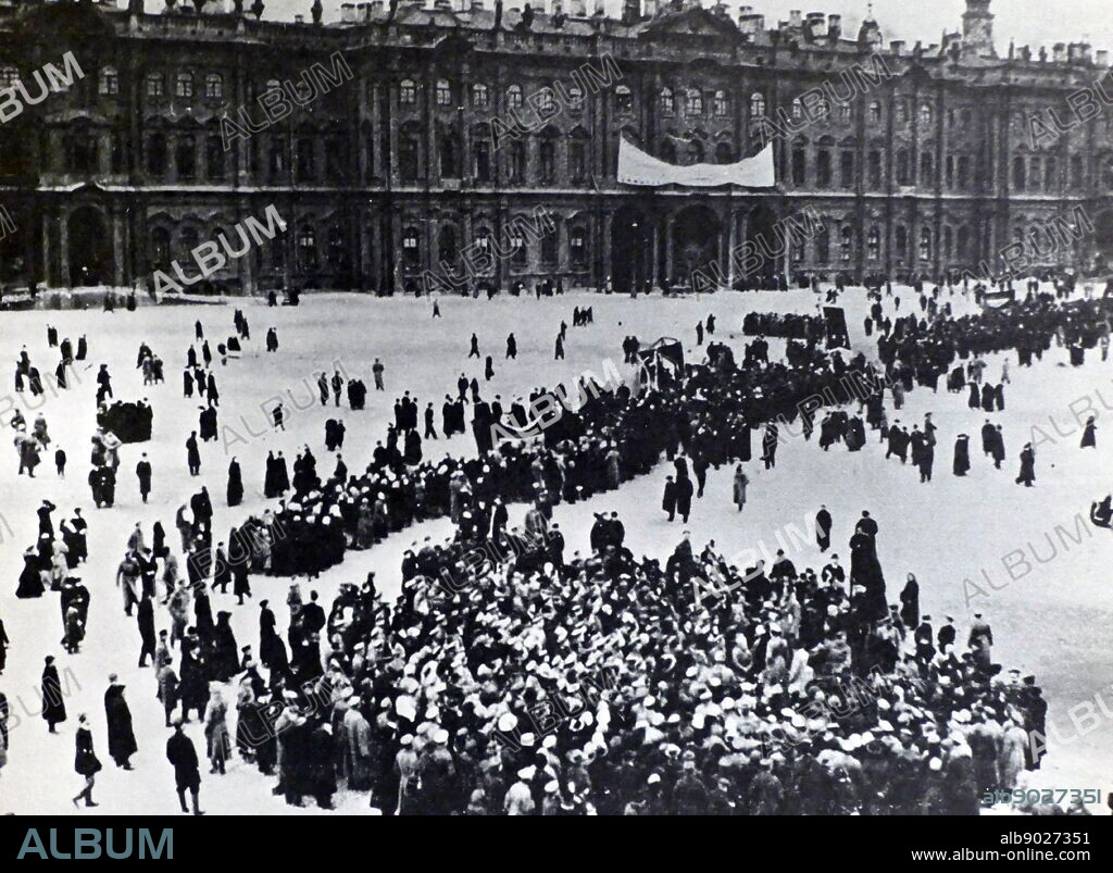 February Revolution St Petersburg, Russia. Crowds gather before the storming of the Winter Palace 1917.