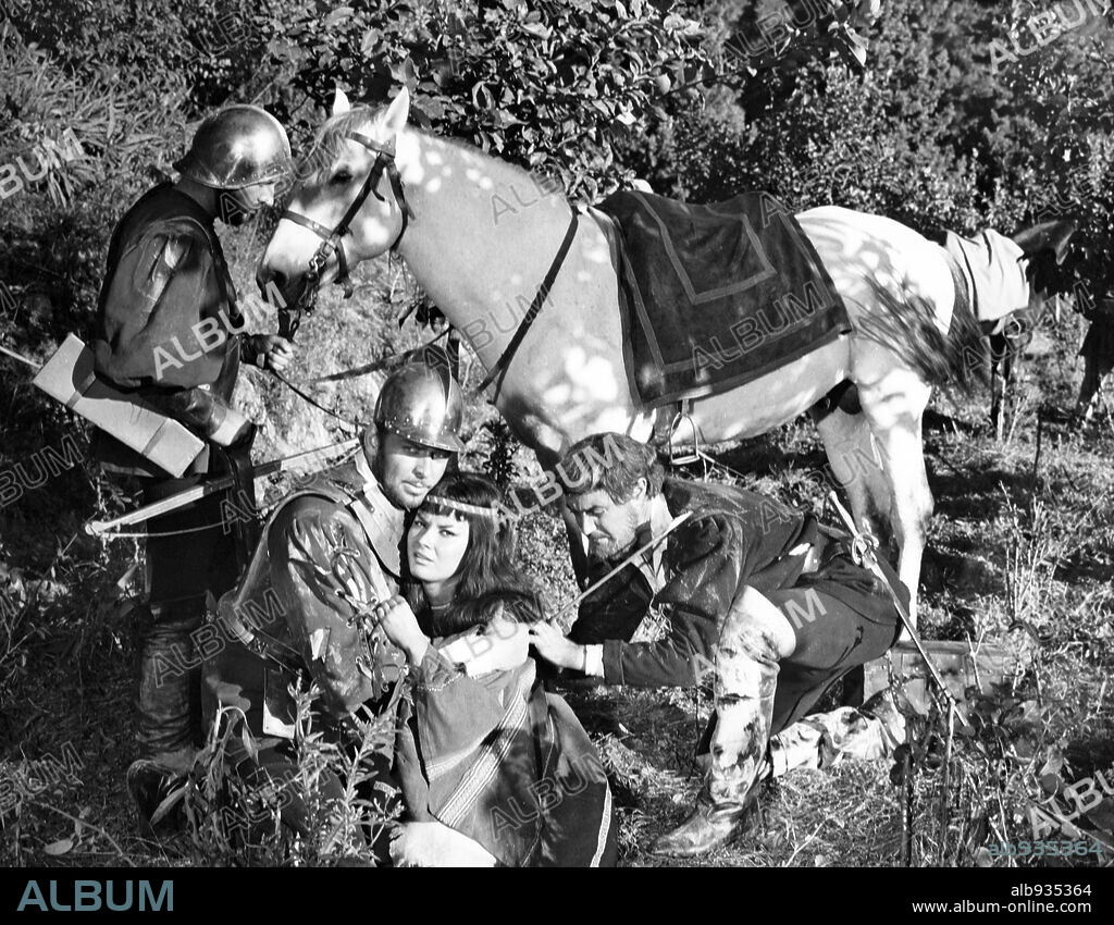 FRANK LATIMORE y PILAR CANSINO en LOS CONQUISTADORES DEL PACIFICO, 1963. Copyright CAPITOL FILMS.