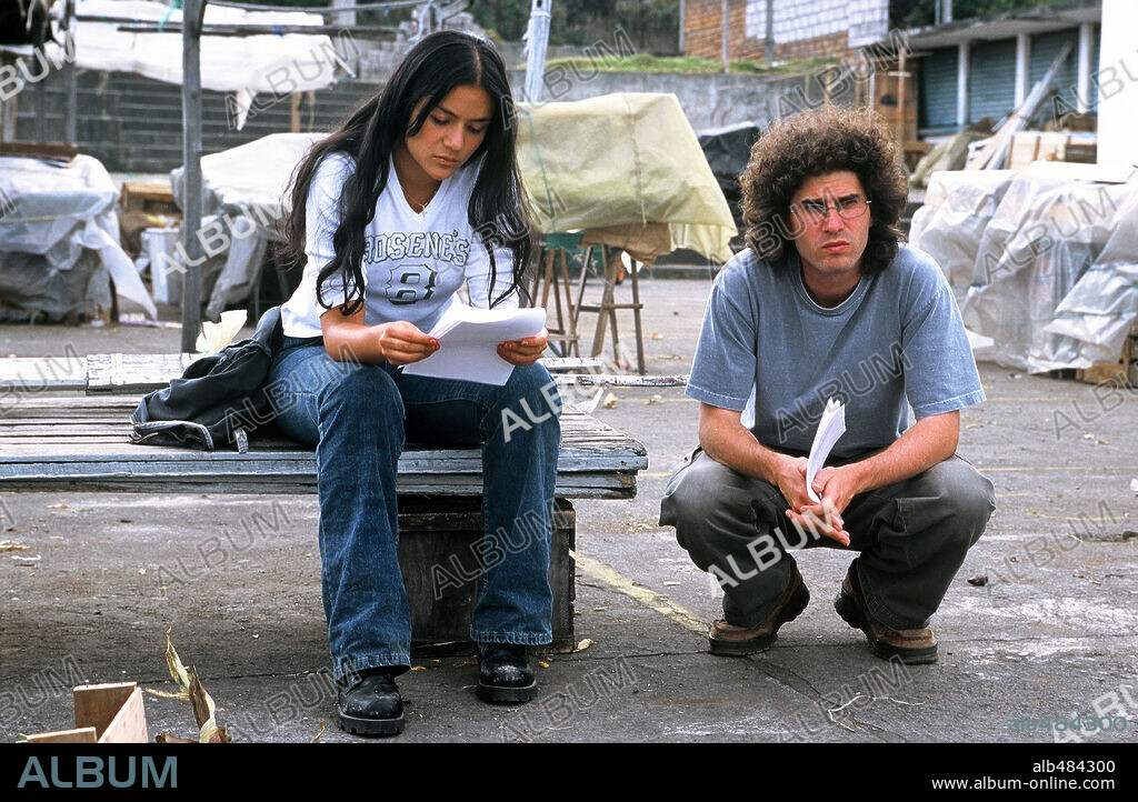 CATALINA SANDINO MORENO and JOSHUA MARSTON in MARIA FULL AF GRACE, 2004 (MARIA, LLENA ERES DE GRACIA), directed by JOSHUA MARSTON. Copyright NEW LINE CINEMA / CORRAL VEGA, CHRISTOBAL.