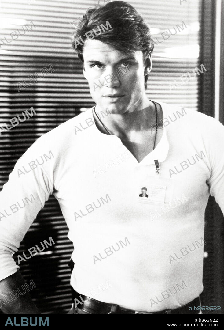 DOLPH LUNDGREN en EL ÁNGEL DE LA MUERTE, 1990 (DARK ANGEL), dirigida por CRAIG R. BAXLEY. Copyright VISION INTERNATIONAL.