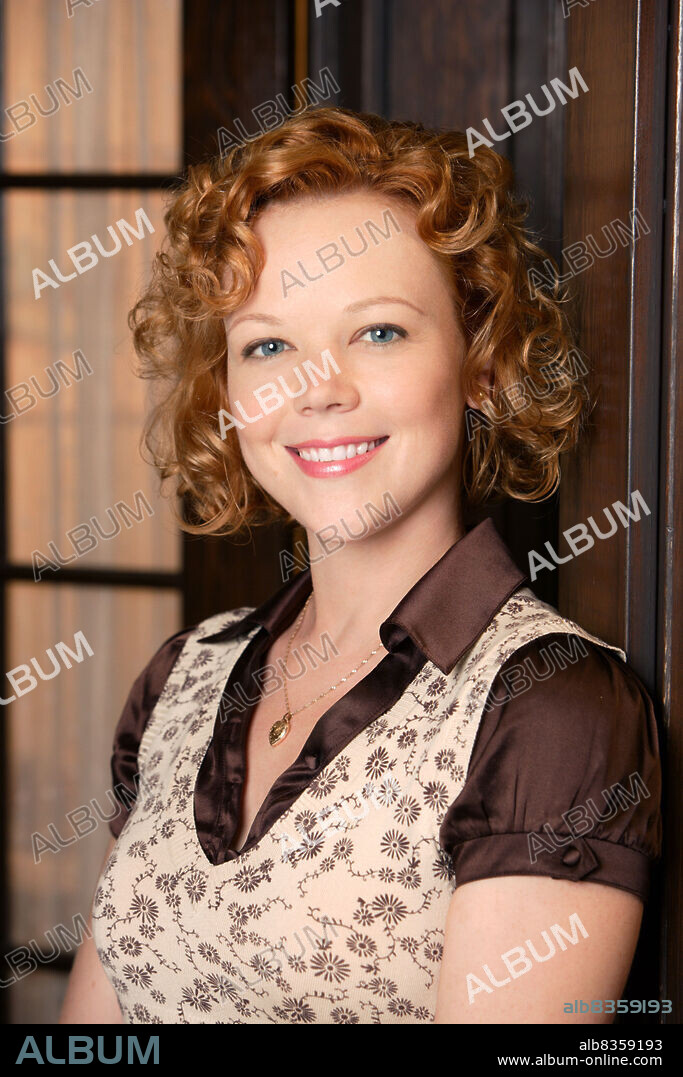 EMILY BERGL in MEN IN TREES, 2006, directed by ALLISON ANDERS, GAIL MANCUSO, JAMES MANGOLD, MATT SHAKMAN, MATTHEW DIAMOND, ROBERT BERLINGER and TAMRA DAVIS. Copyright WARNER BROS. TELEVISION.