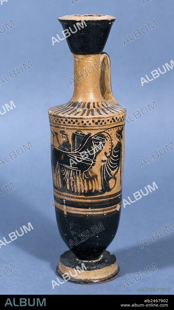 ARTE GRIEGO. ESPAÑA. Pieza de CERAMICA DE FIGURAS NEGRAS. Grupo del PINTOR DE HAIMON. Datada en el segundo cuarto del siglo V a. C. Procedente de Empúries (provincia de Girona, comarca del Alt Empordà). Museu d'Arqueologia de Catalunya. Girona.