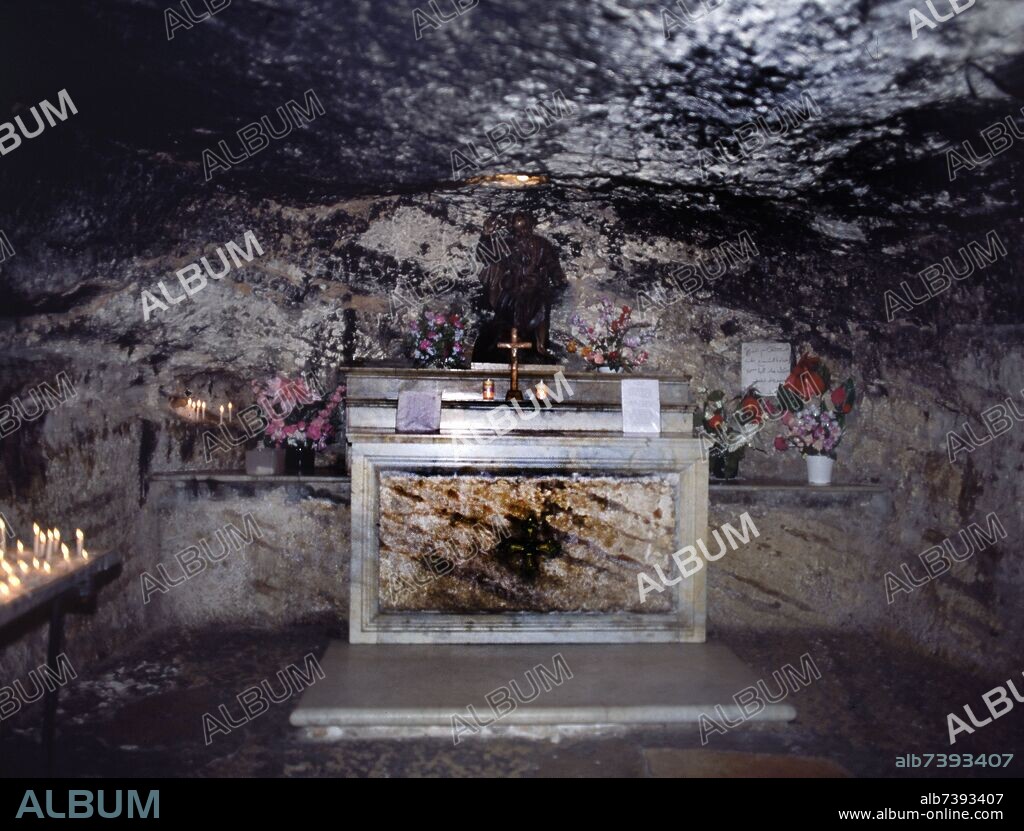 INTERIOR-IGLESIA-GRUTA DEL PROFETA ELIAS.