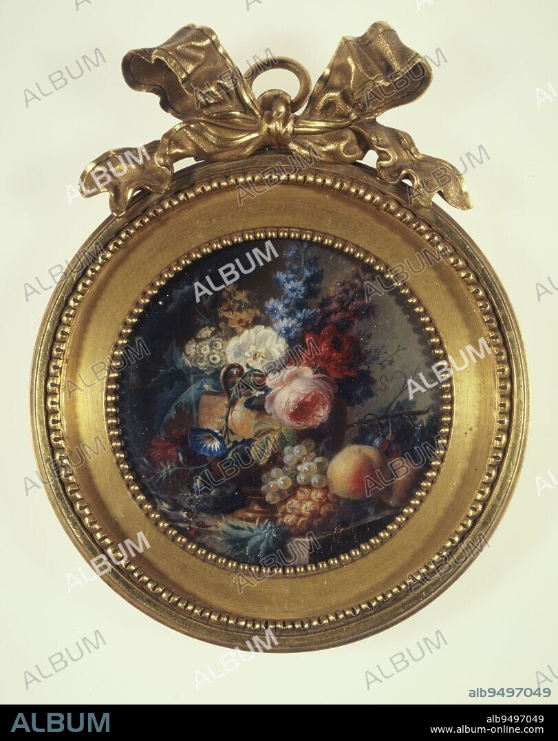 Urn of flowers and fruits, Van Spaendonck, Corneille, Painter, Van Os, Jan, Painter, About 1800, 19th century, Musée Cognacq-Jay, 18th century taste, Graphic arts, Miniature, Oil painting, Silk, Paper, Cardboard, Bronze, Gilding = gilding, Diameter: 7.1 cm, Dimensions - Knot:, Height: 3 cm, Width: 8.5 cm.