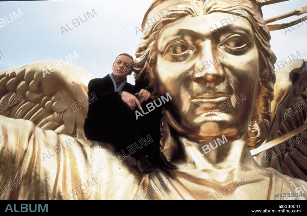 TAN LEJOS, TAN CERCA!, 1993 (IN WEITER FERNE, SO NAH!), dirigida por WIM WENDERS. Copyright TOBIS FILM BERLIN.
