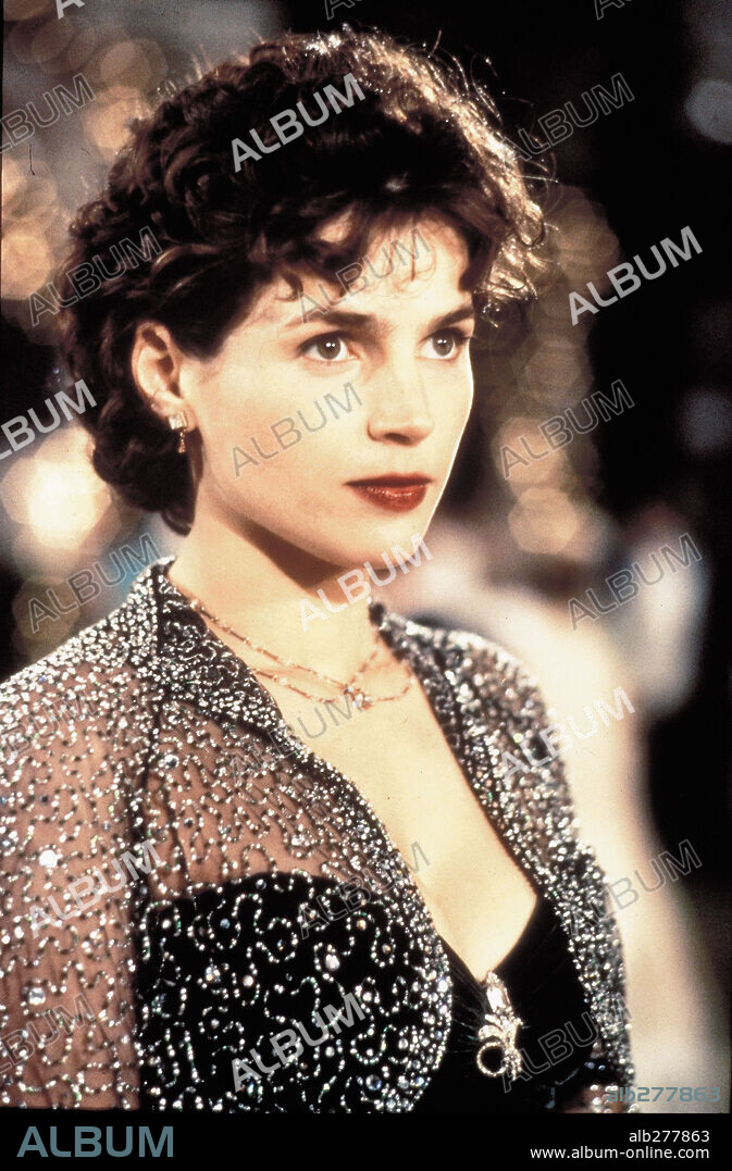 JULIA ORMOND in SABRINA, 1995, unter der Regie von SYDNEY POLLACK. Copyright PARAMOUNT PICTURES.