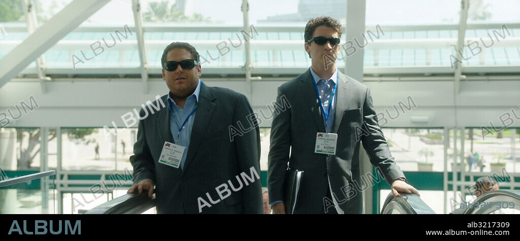 JONAH HILL und MILES TELLER in WAR DOGS, 2016, unter der Regie von TODD PHILLIPS. Copyright GREEN HAT FILMS/MARK GORDON COMPANY, THE.