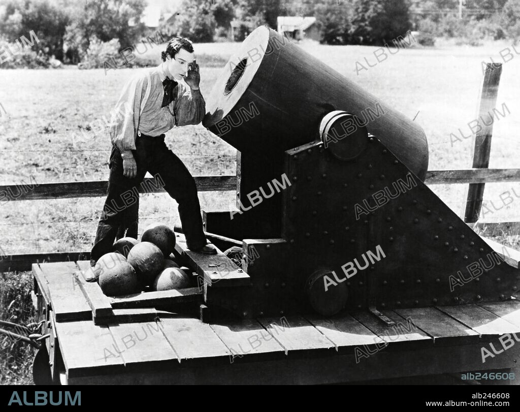 BUSTER KEATON in THE GENERAL, 1927, directed by BUSTER KEATON and CLYDE