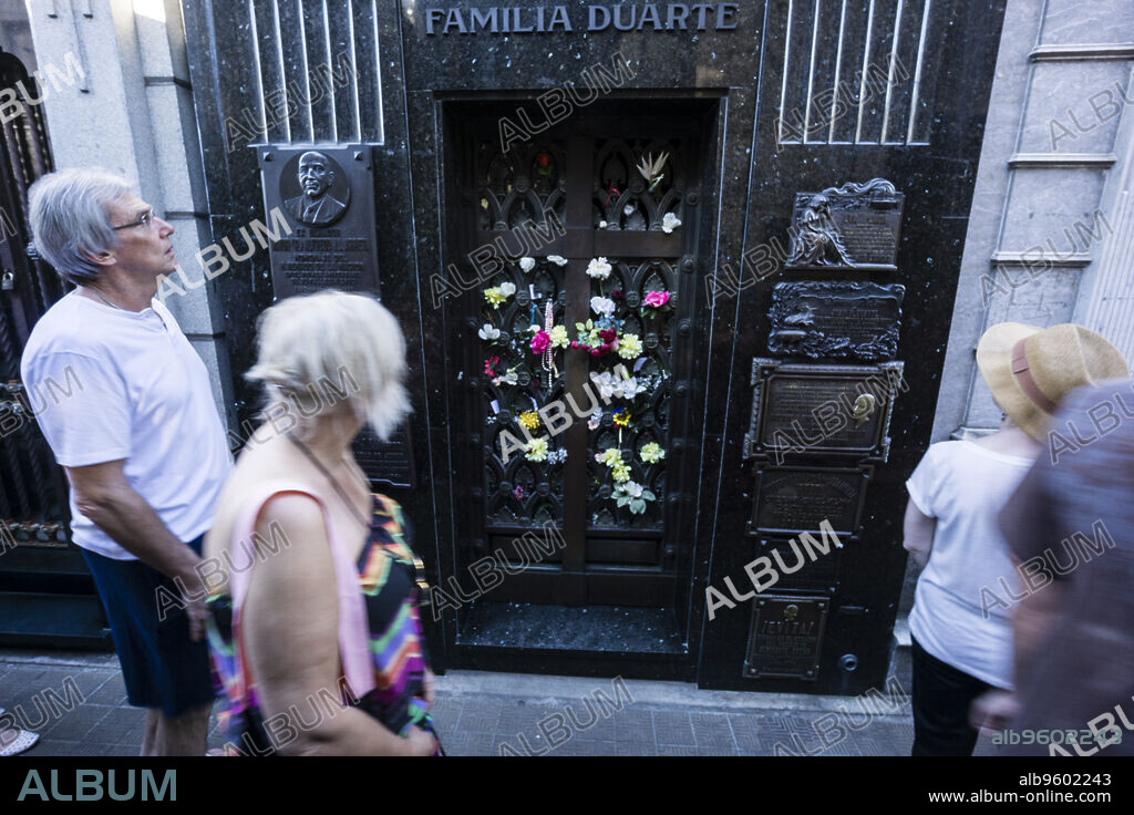 mausoleo de Eva Perón ,cementerio de la Recoleta , diseñado por el francés Prosper Catelin, por iniciativa del presidente Bernardino Rivadavia, inaugurado en 1822.Buenos Aires, republica Argentina, cono sur, South America.
