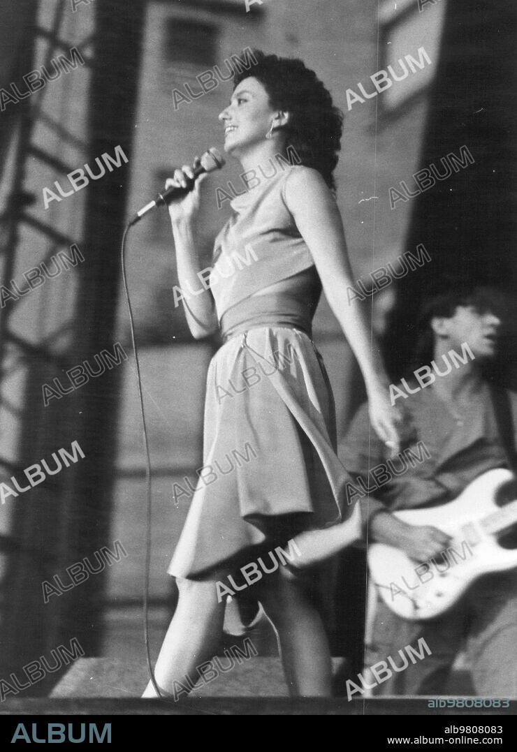 July 5, 1983. Luz Casal on Miguel Ríos' "Rock of a Summer Night" Tour.