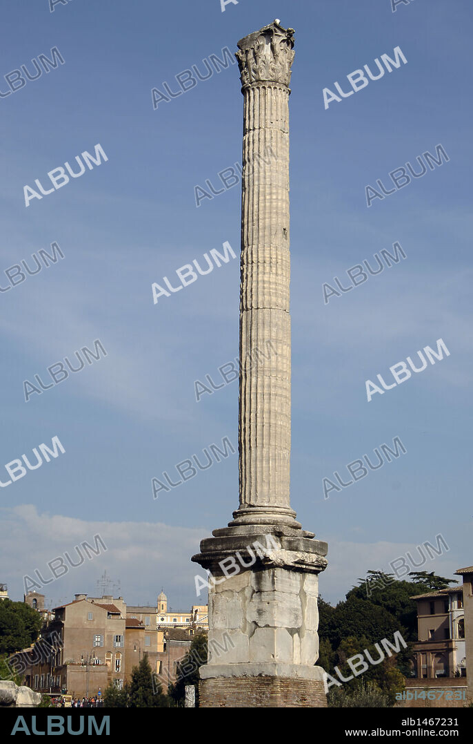 ARTE ROMANO. ITALIA. COLUMNA DE FOCAS. Dedicada en el 608 el emperador bizantino Focas (602-610). Foro Romano. Roma.