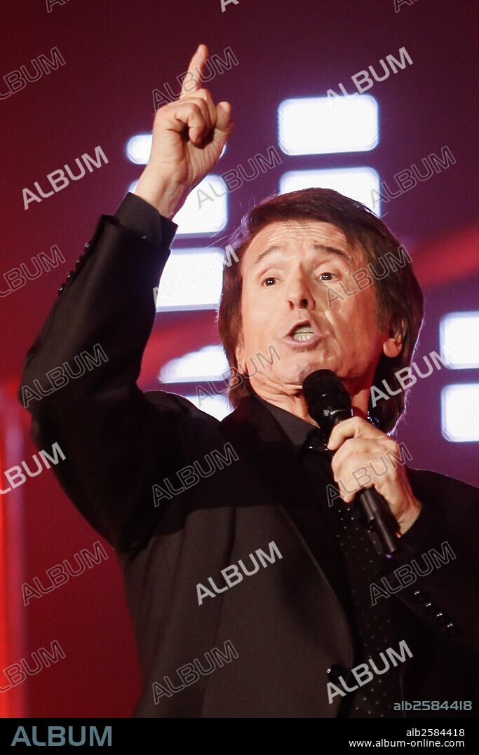 RAPHAEL (CANTANTE). Nov. 26, 2014 - Madrid, Madrid, Spain - Raphael performs at Teatro Compac. Madrid on November 26, 2014. 26/11/2014