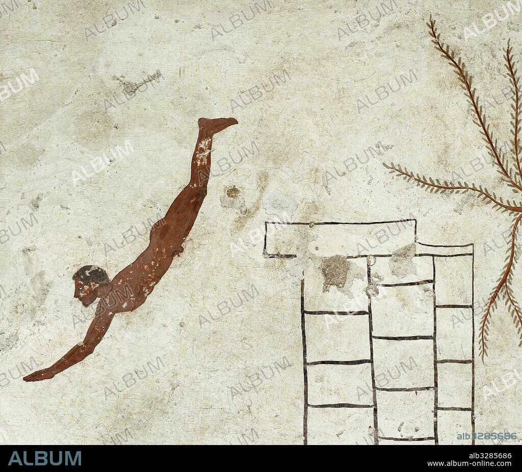 Magna Grecia. Tumba del Saltador. Ataúd de piedra calcárea policromada en forma de caja. Detalle de la tapa con la representación de un nadador. Pintura griega fechada en el siglo V a. C. Museo Arqueológico de Paestum. Italia.