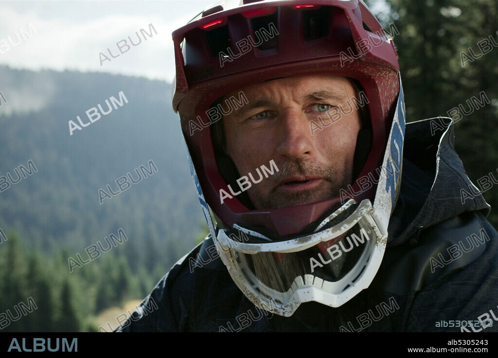 MARTIN HENDERSON en UN LUGAR PARA SOÑAR, 2019 (VIRGIN RIVER), dirigida por ANDY MIKITA, GAIL HARVEY, MARTIN WOOD y TIM MATHESON. Copyright Reel World Management.