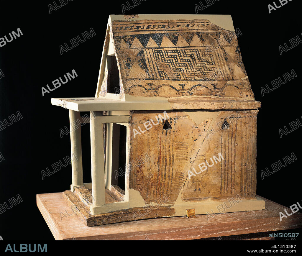 Greek civilization. Terracotta model of a temple dedicated to Hera at Argos, 700 b.C.