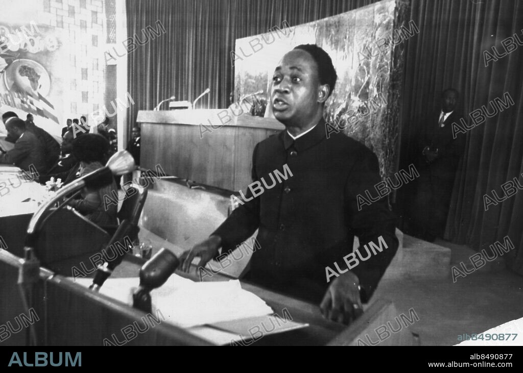 ARKIV CA 1963. Kwame NKrumah född under namnet Francis Nwia Kofi Ngonloma, Ghanas första president talar vid en konferens för alla Afrikanska 30 stater i Ethiopiens huvudstad Addis Abeba. Foto: UPI / SCANPIX / Kod: 450.