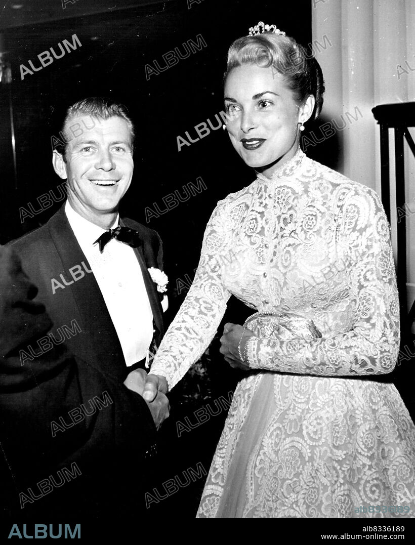 Gene Nelson, Janet Leigh. November 17, 1955.