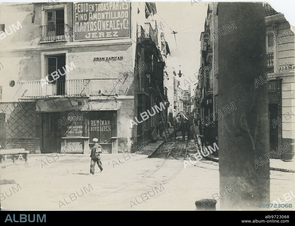 Sevilla, 1930 (CA.). Calle de Cánovas del Castillo, por el Gran Capitán, antigua Génova.