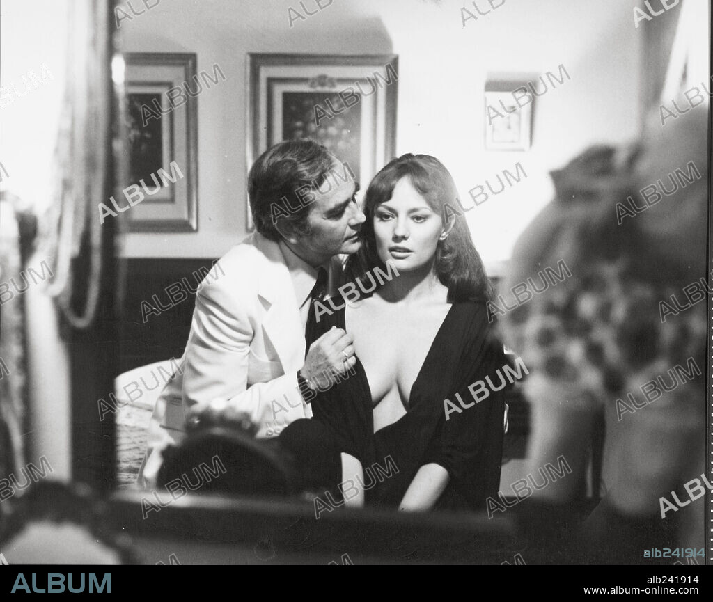 JAVIER ESCRIVA y PACA GABALDON en LA ESPUELA, 1976, dirigida por ROBERTO FANDIÑO.