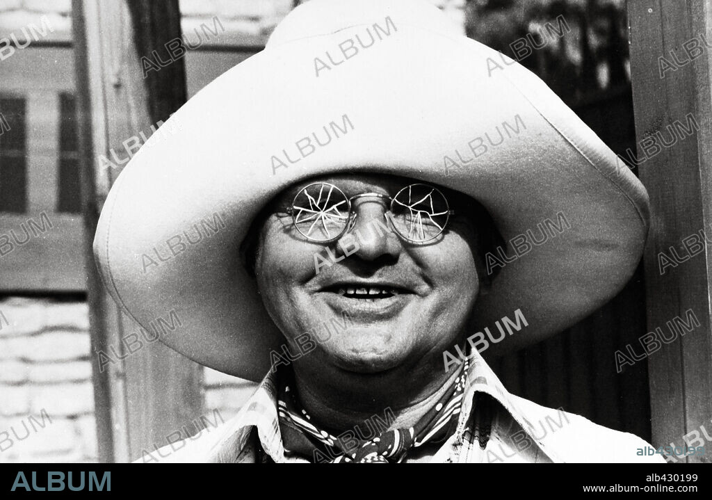 BENNY HILL in THE BENNY HILL SHOW, 1969. Copyright THAMES TELEVISION.
