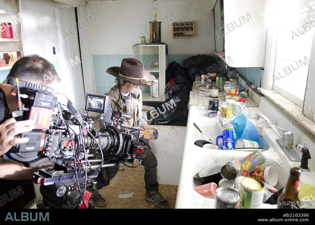 CHANDLER RIGGS in THE WALKING DEAD, 2010, directed by FRANK DARABONT. Copyright DARKWOODS PRODUCTIONS.