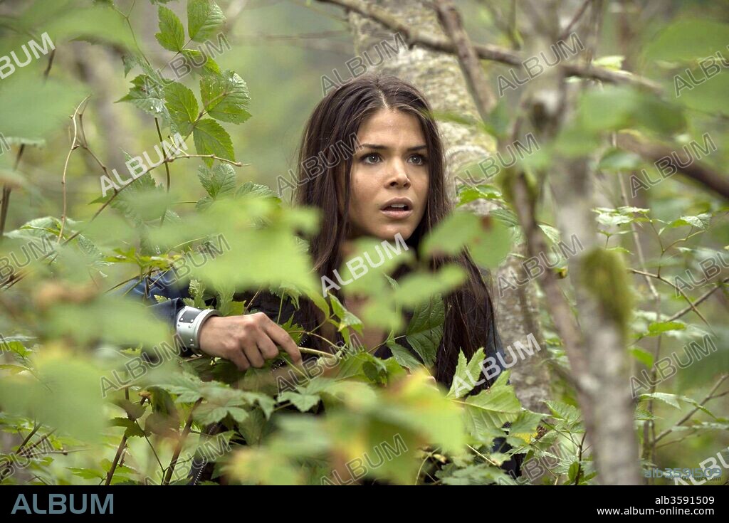 MARIE AVGEROPOULOS dans THE 100, 2014, réalisé par JASON ROTHENBERG. Copyright BONANZA PRODUCTIONS.