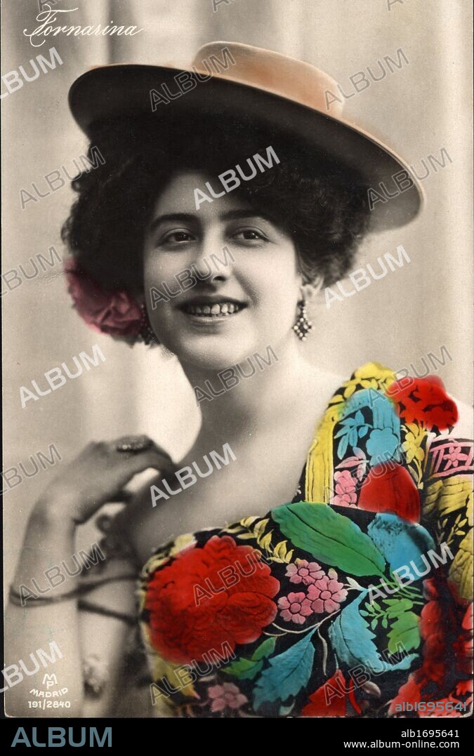 Consuelo Bello, llamada "La Fornarina" (1875-1915). Cupletista, cantante ligera española.