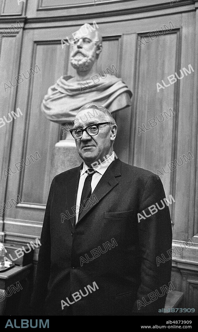 STOCKHOLM 1964-01-10. Hilding Hagberg, party chairman of the Swedish Communist Party, in the Riksdag. Photo: Olle Lindeborg / TT Historical / Code 1902.