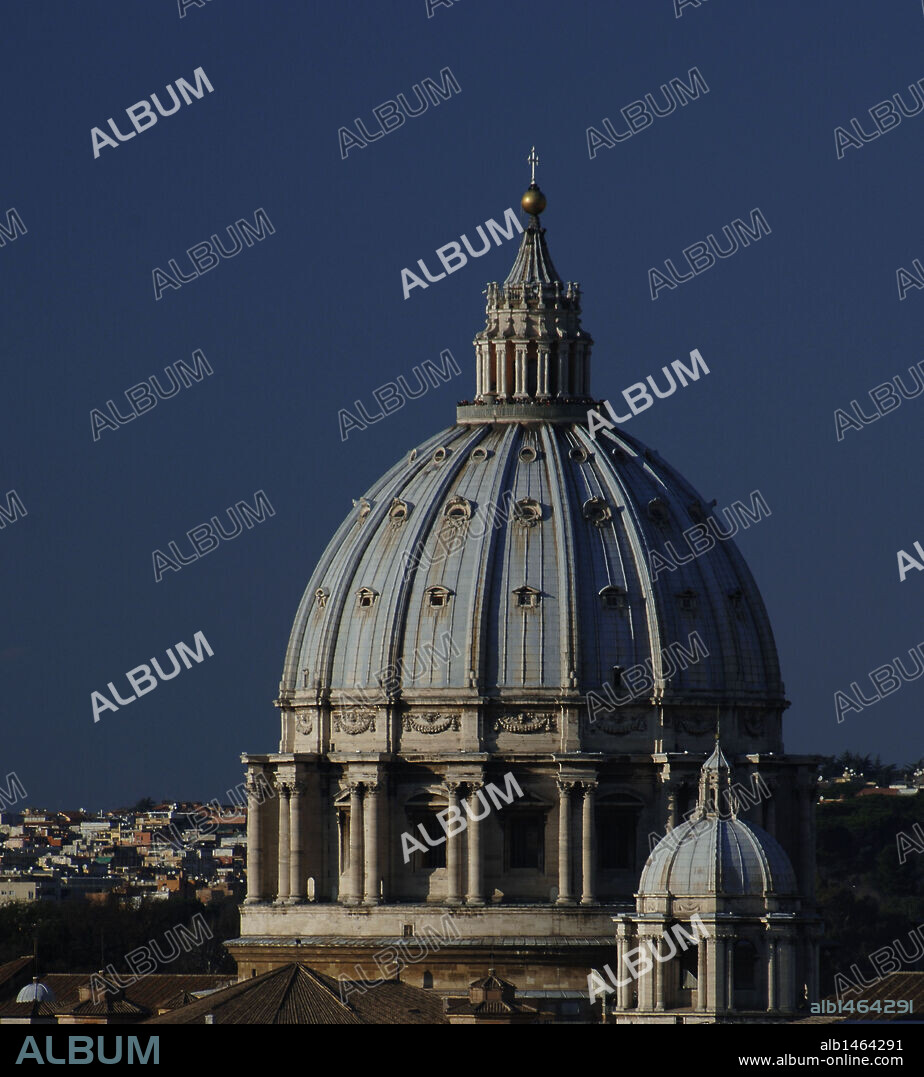 VATICANO. CIUDAD DEL VATICANO. Vista de la CUPULA de la BASILICA DE SAN PEDRO. Proyectada por Bramante, fue transformada a partir de 1546 por Miguel Angel por orden de Pablo III.