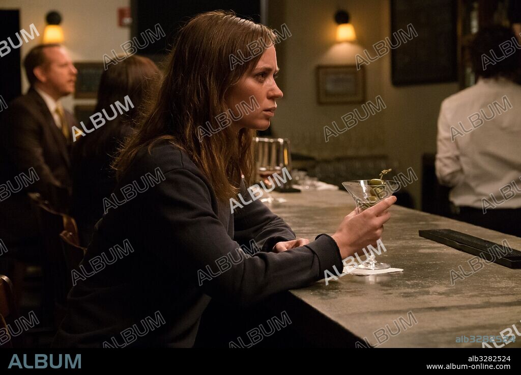EMILY BLUNT en LA CHICA DEL TREN, 2016 (THE GIRL ON THE TRAIN), dirigida por TATE TAYLOR. Copyright AMBLIN ENT/DREAMWORKS SKG/MARC PLATT PROD/REALICE ENT.