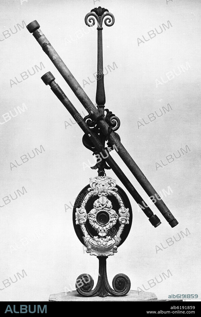 TELESCOPE OF GALILEO GALILEI - 17th CENTURY.