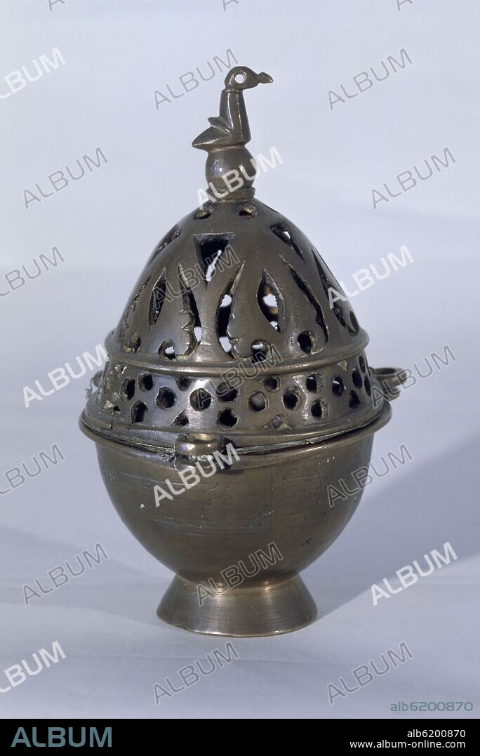 INCENSIARIO O QUEMADOR DE PERFUMES - LATON - 1101-1125 - 15,5 x 8,8 cm.
