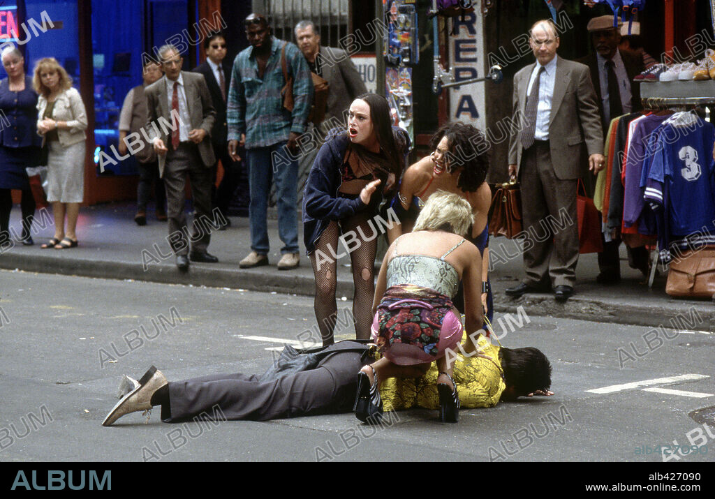 ÚLTIMA LLAMADA, 2002 (PHONE BOOTH), dirigida por JOEL SCHUMACHER. Copyright FOX 2000 PICTURES.