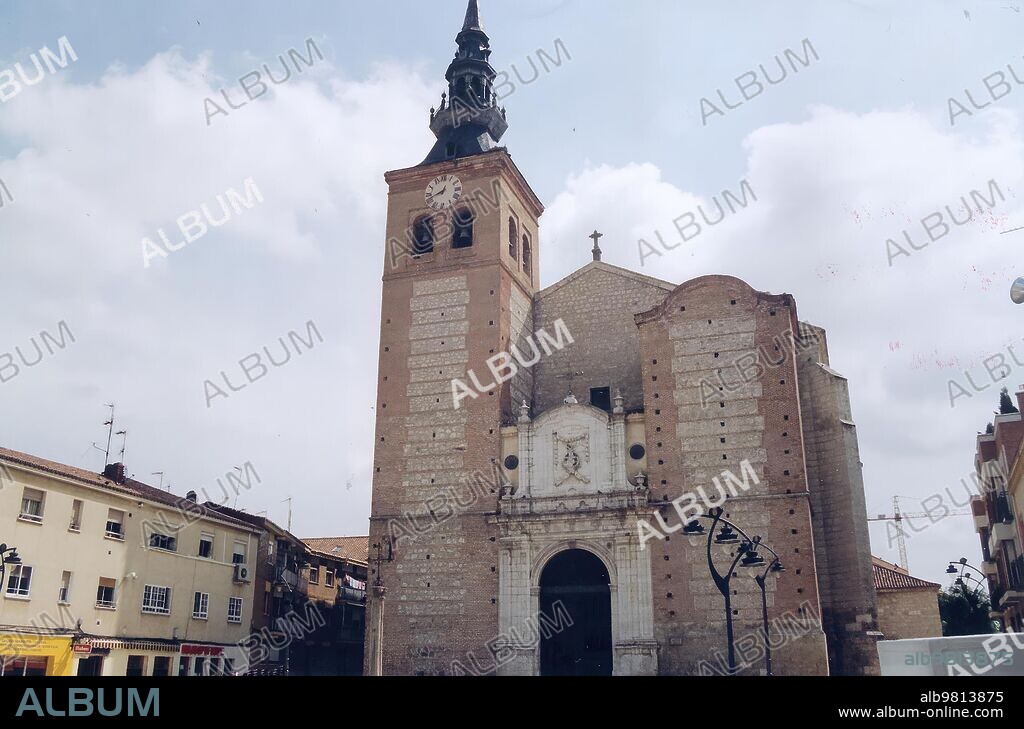 4 marzo 2001. La Catedral de Santa María Magdalena en la ciudad de Getafe.