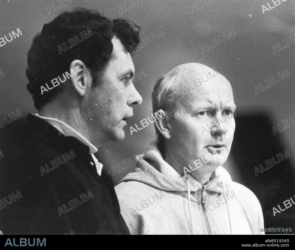 Göteborg 1985-04-28. John Anders Jonte Sjögren - tennisspelare och framgångsrik tränare bland annat för Mats Wilander och det svenska Davis Cup-laget - här ses han tillsammans med en annan DC-kapten: Hasse Olsson *** Local Caption *** GP. KAMERAREPORTAGE.
